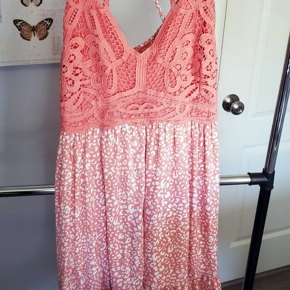 Perfectly Priscilla - Cute dress! - Picture 9 of 10